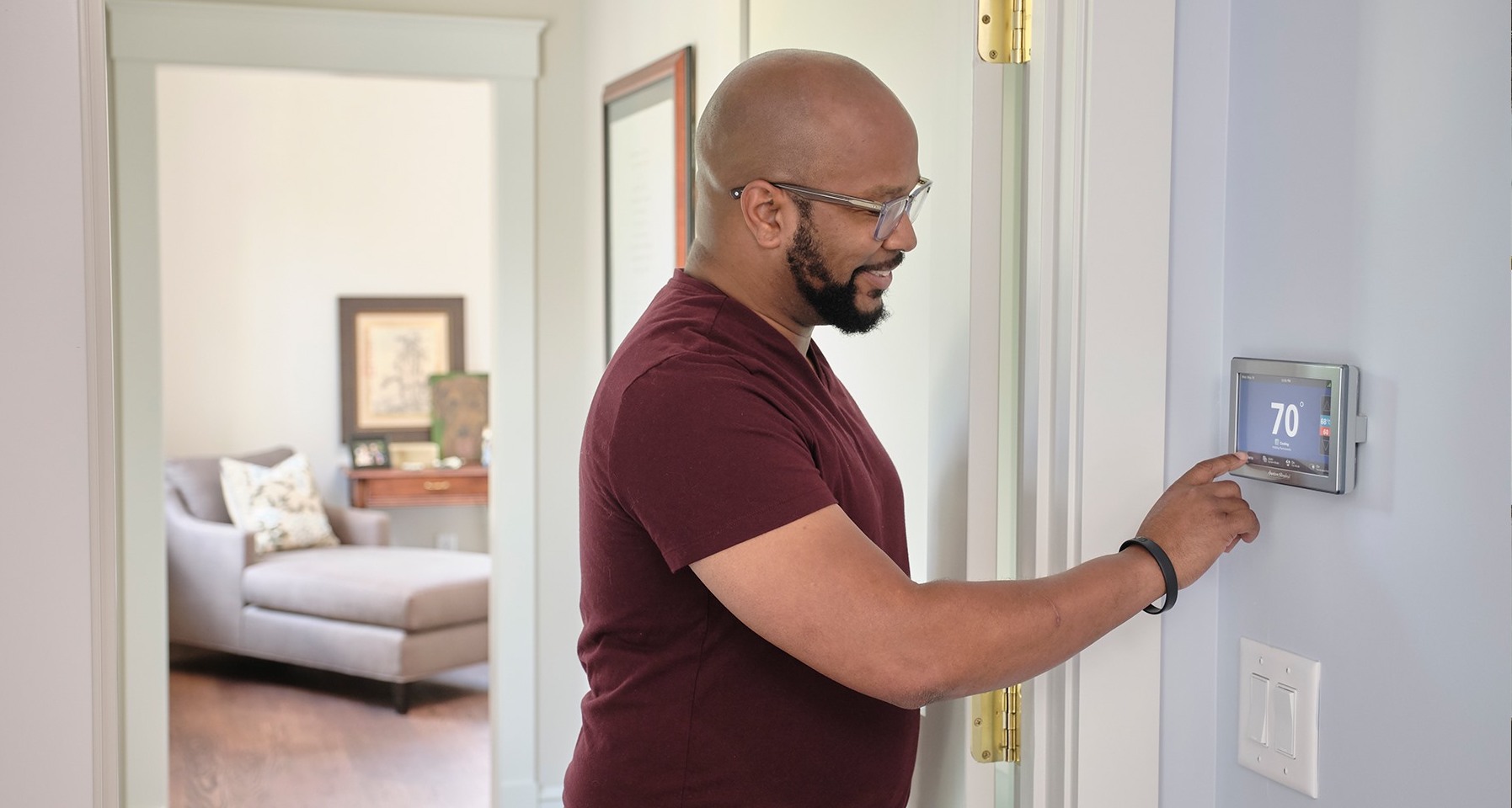 adjusting the smart thermostat because of humidity in florida